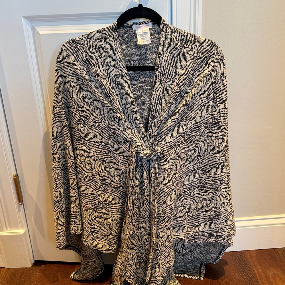 Ingrid & Isabel Zebra Patterned Black and White Poncho with Tie